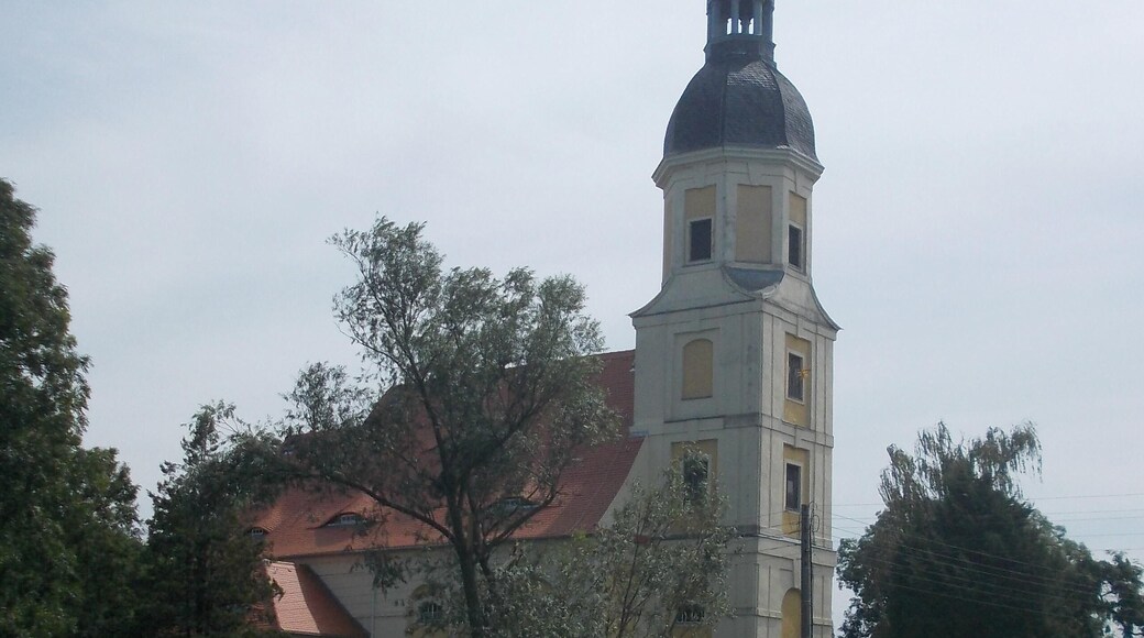 The church in Hof (Naundorf, Nordsachsen district, Saxony)