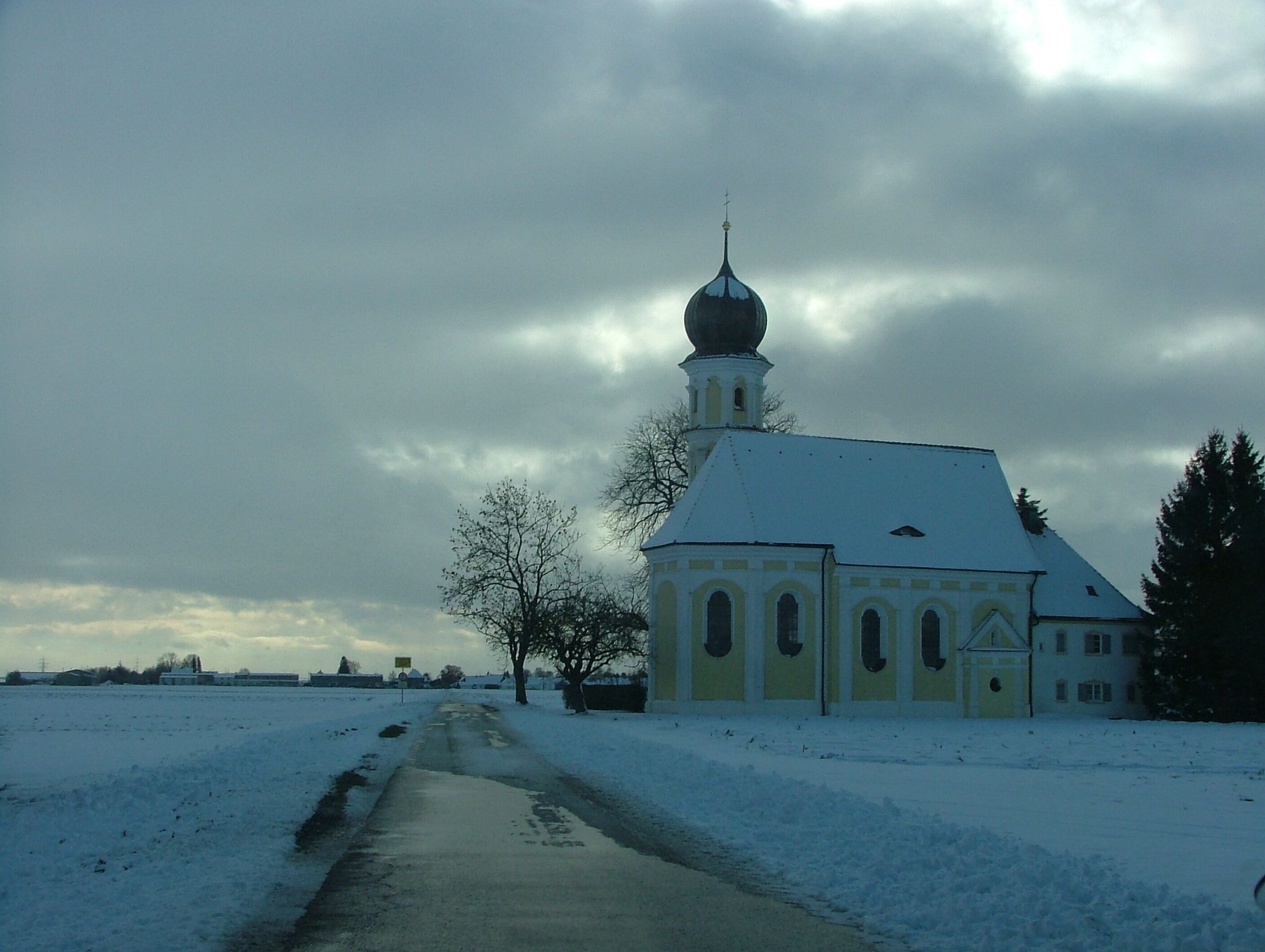 Kreuzkapelle von Norden