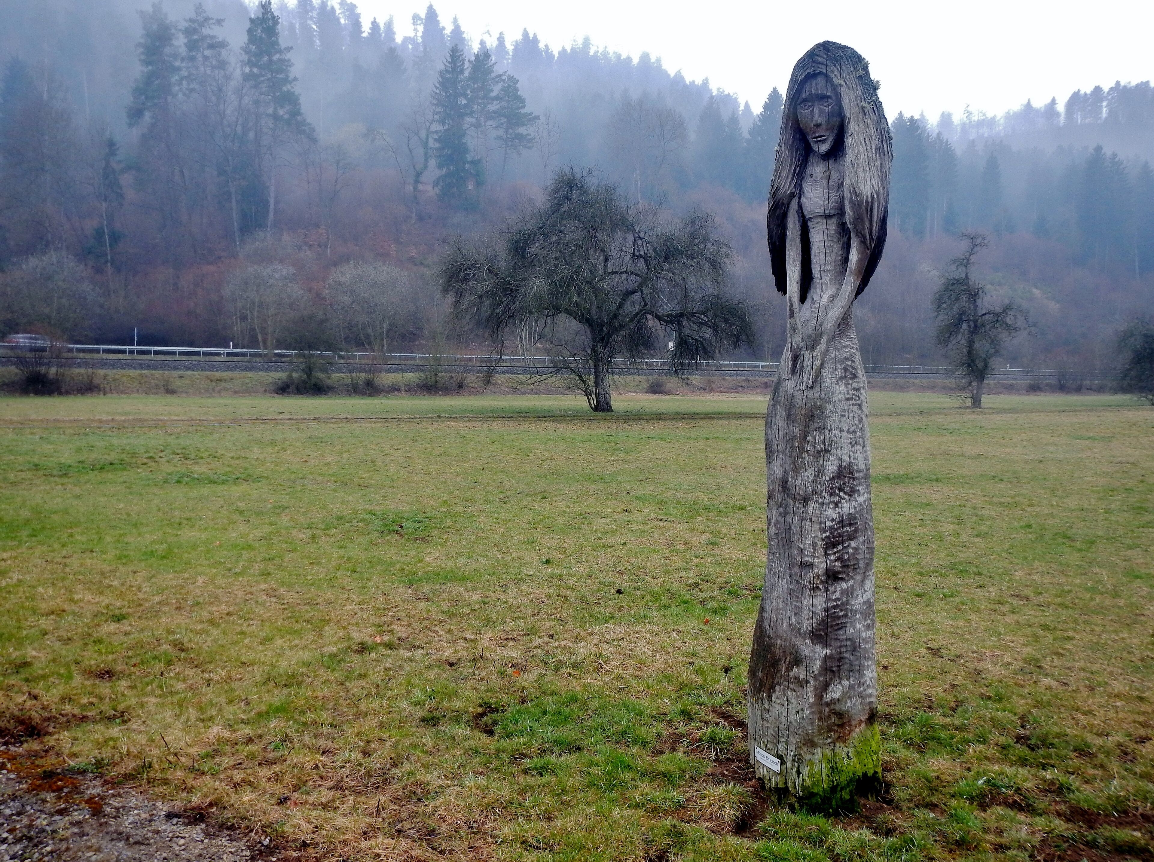 Eine Skulptur von Marco Braasch beim 366 km langen Neckartalradweg