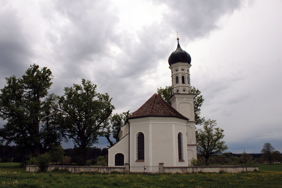 Kirche St. Andreas bei Etting, Landkreis Weilheim-Schongau, Oberbayern