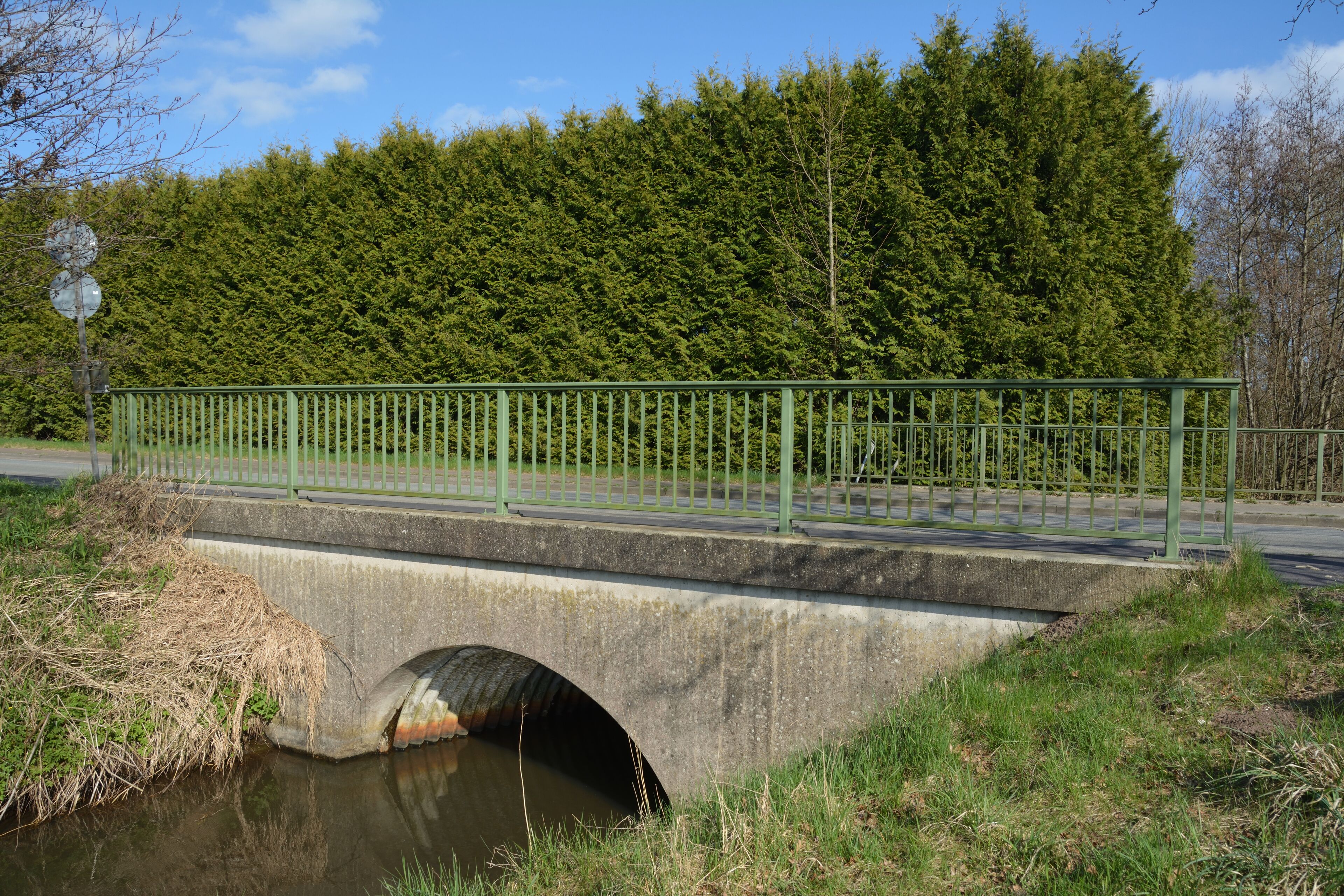 Die Stör und Störbrücke in Groß Kummerfeld.