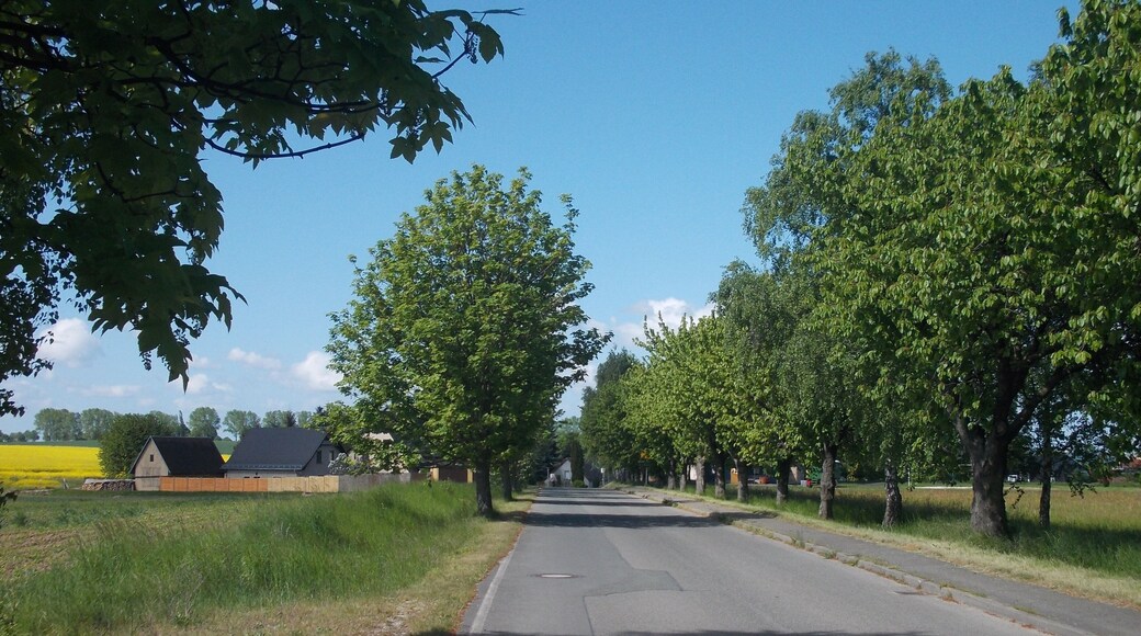 Entrance to the village of Droitzen (Mertendorf, district: Burgenlandkreis, Saxony-Anhalt)