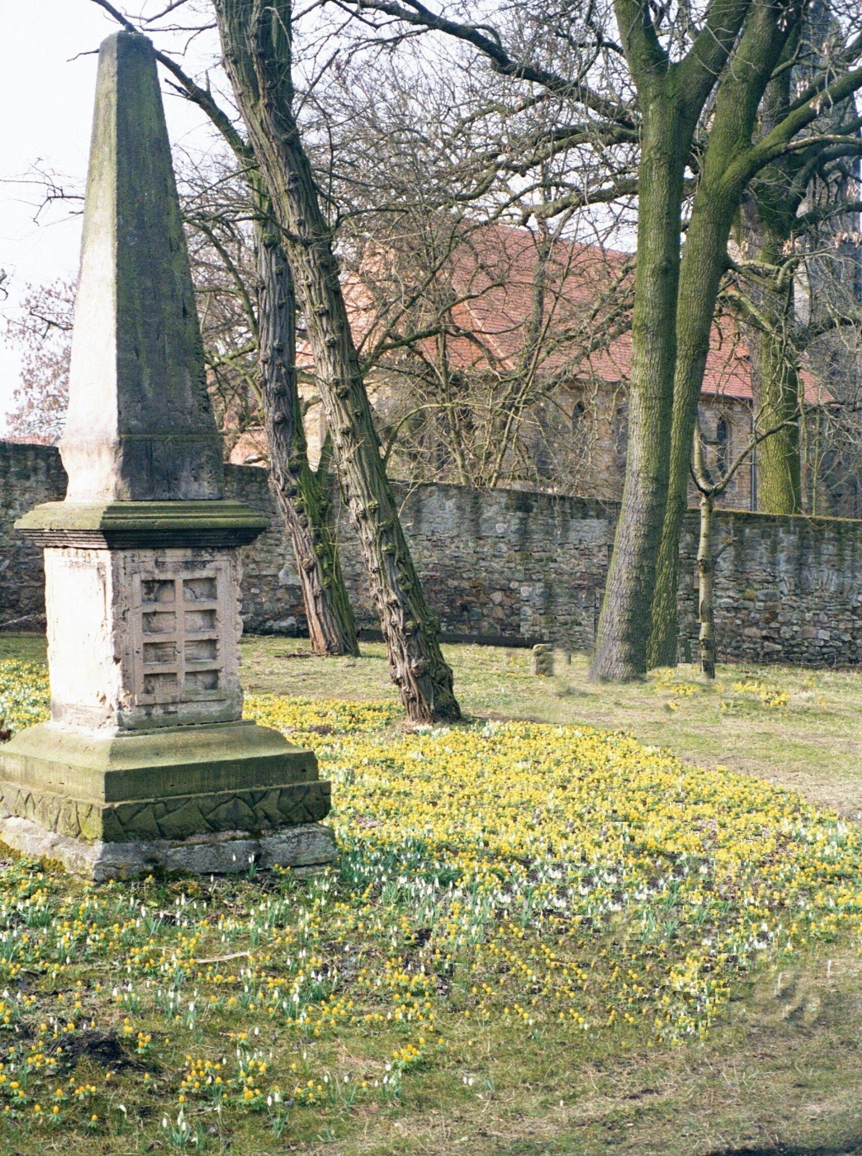 Hamersleben (Am Großen Bruch), obelisk in the monastery garden