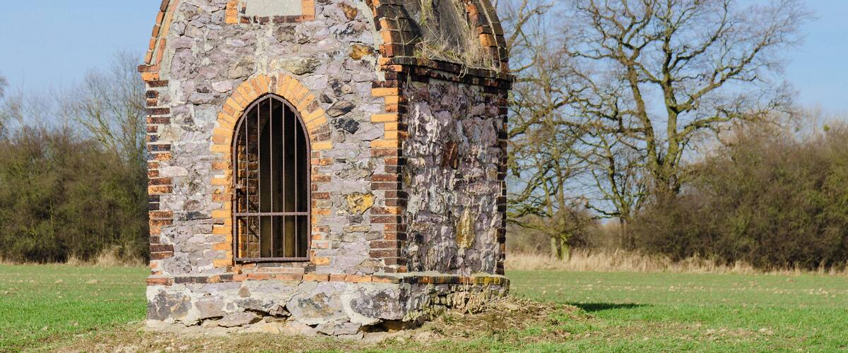 PulverhĂ€uschen an der K 52, StraĂe von JeĂnitz nach AltjeĂnitz