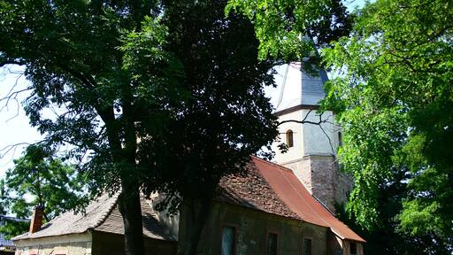 die Dorfkirche von Kösseln bei Plötz im Saalekreis