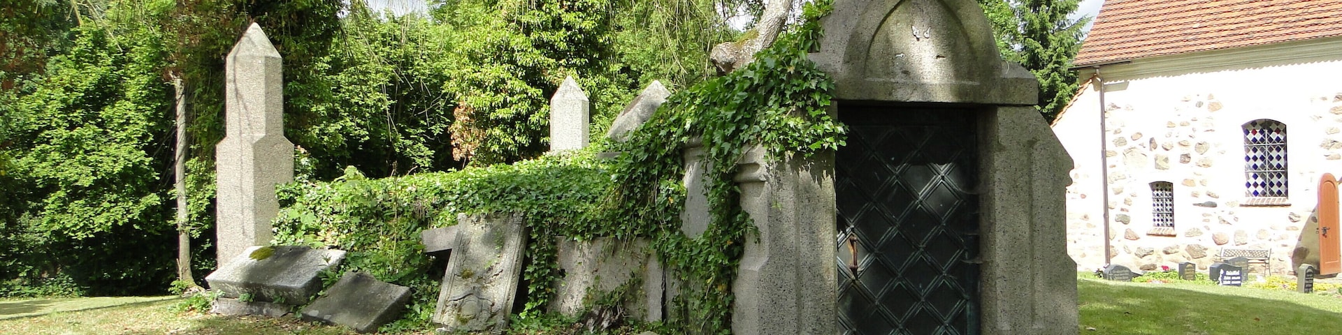 Burial vault of the Barner family on the church yard in Bülow, district Ludwigslust-Parchim, Mecklenburg-Vorpommern, Germany