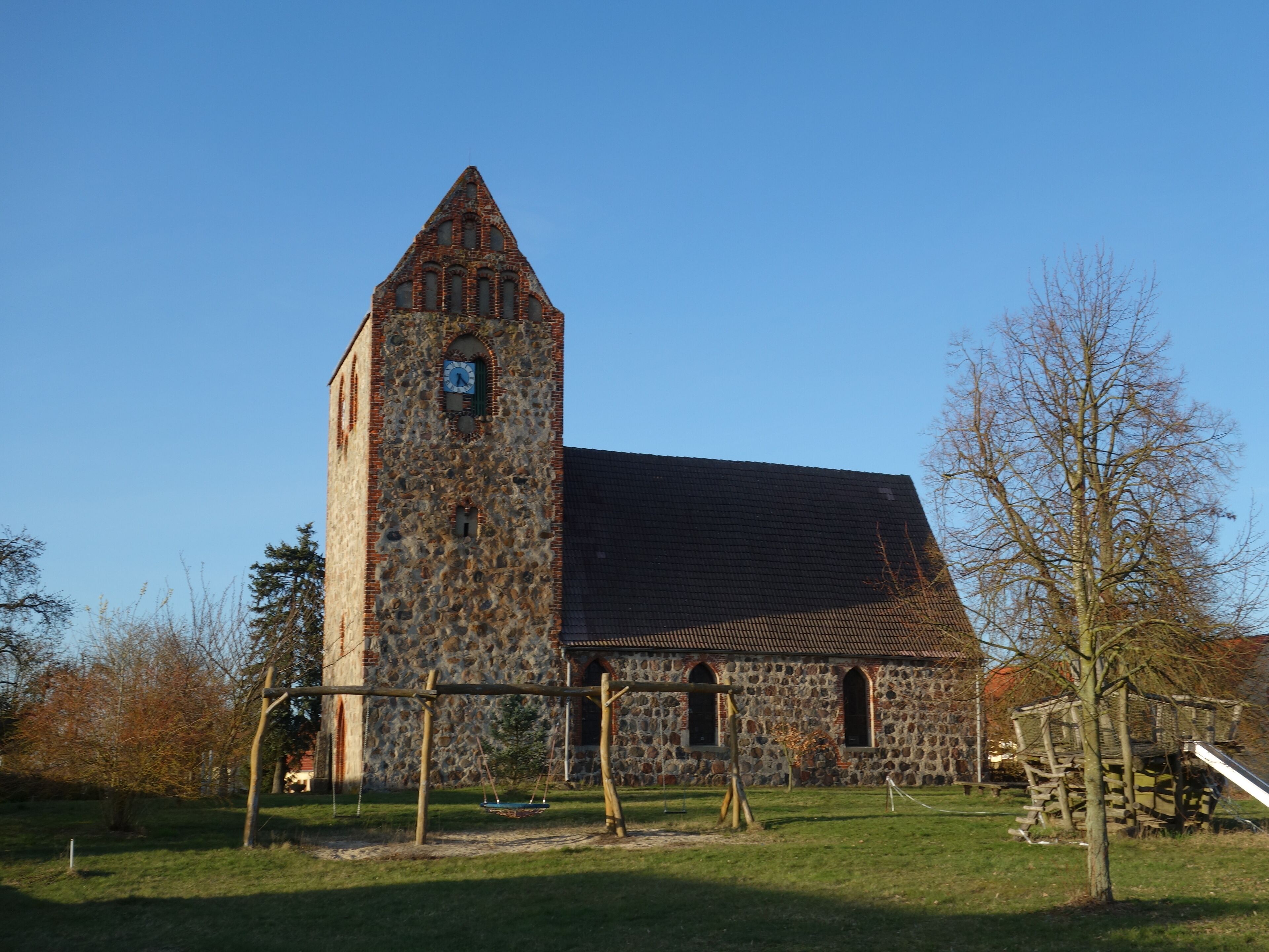This is a picture of the Brandenburger Baudenkmal (cultural heritage monument) with the ID