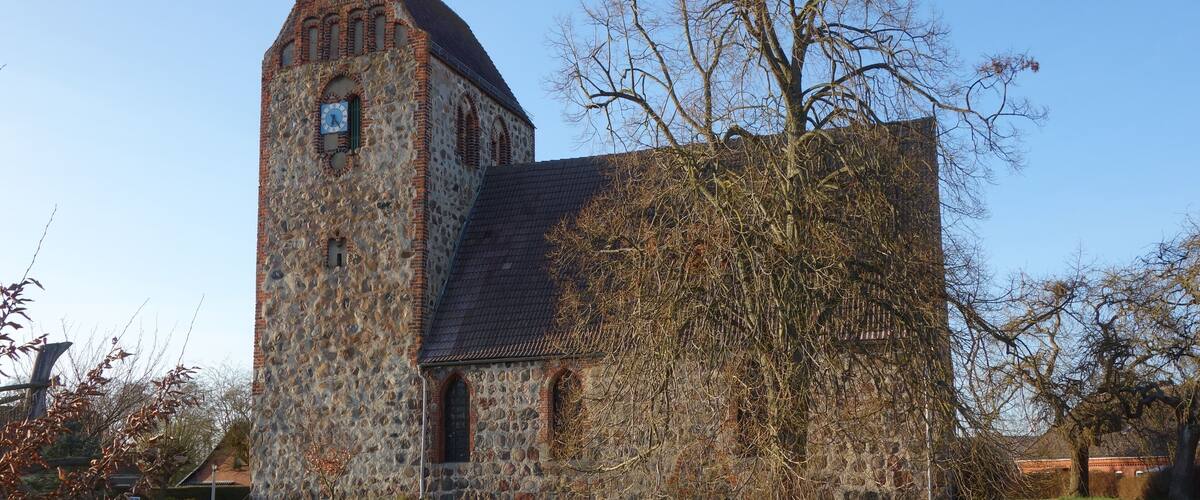 This is a picture of the Brandenburger Baudenkmal (cultural heritage monument) with the ID