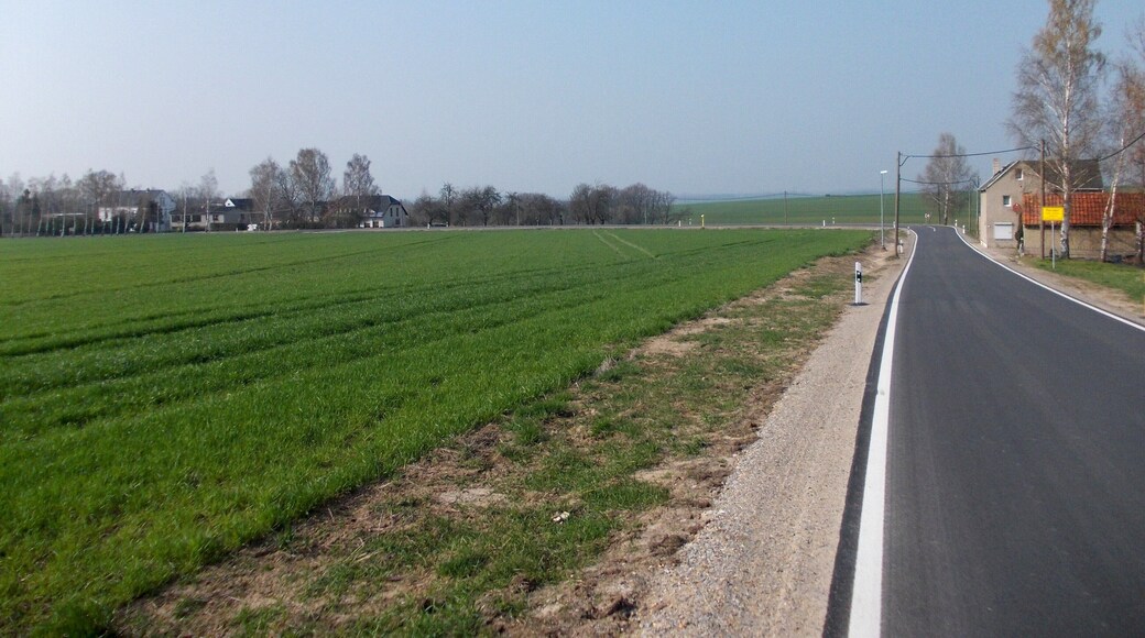Entrance to the village of Pfarrsdorf (Gössnitz, Altenburger Land district, Thuringia)