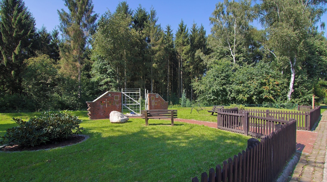 Internationales Mahnmal "Tor zur Freiheit" zum Gedenken an die Kriegsgefangenen zwischen 1939 und 1945 in Oerbke, Niedersachsen, Deutschland
