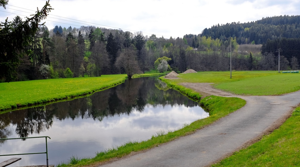 Ohře v Hohenbergu, Zemský okres Wunsiedel im Fichtelgebirge, Horní Franky, Bavorsko