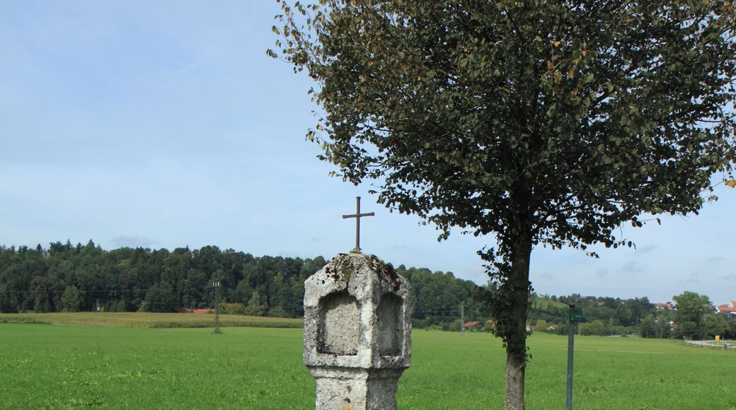 An B15 bei Einmündung Feldkirchen
