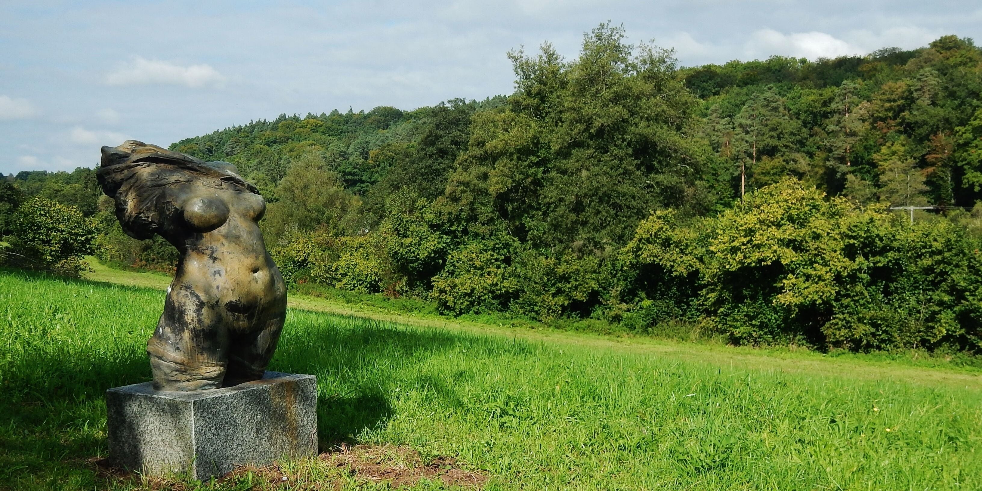 Waldemar Grzimek, Weiblicher Torso bei dem Museums Radweg, Würm.Rad.Weg - Heckengäu Natur Nah, Skulpturenweg, Sculptoura, Kunst in der Natur