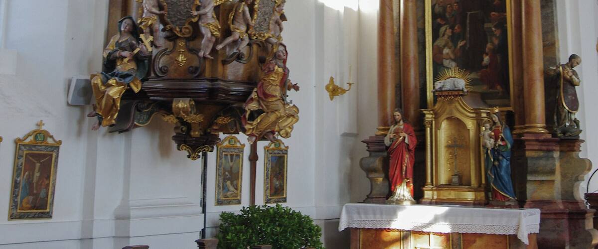 This is a photograph of an architectural monument. It is on the list of cultural monuments of Bayern, no. D-7-73-117-37