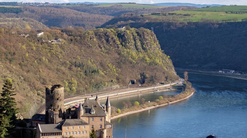 Burg Katz und Loreleyfelsen, von Dreiburgenblick bei Patersberg