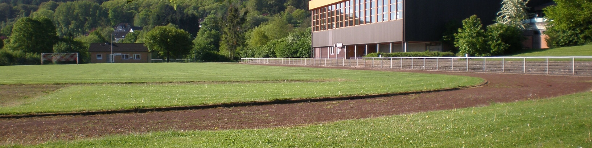 Gymnasium and sports grounds in Eschershausen (Lower Saxony, Germany). Address Nelkenstraße 12.