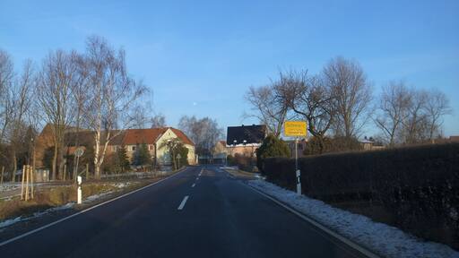 Schwarz (Calbe), Ortseingang aus Richtung Calbe (Saale).