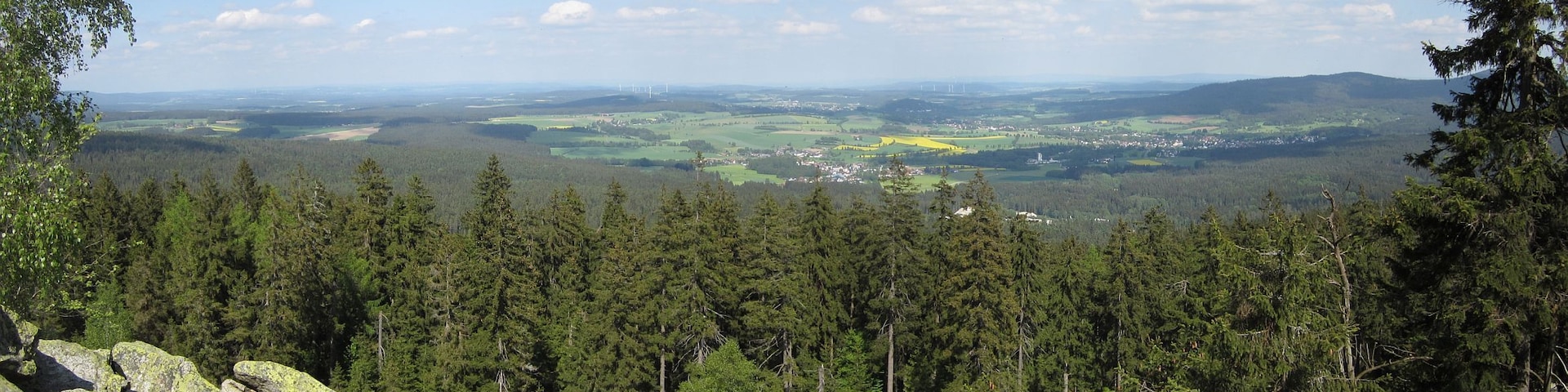 Blick vom Gipfel der Platte auf das Blockmeer und das Sechsämterland