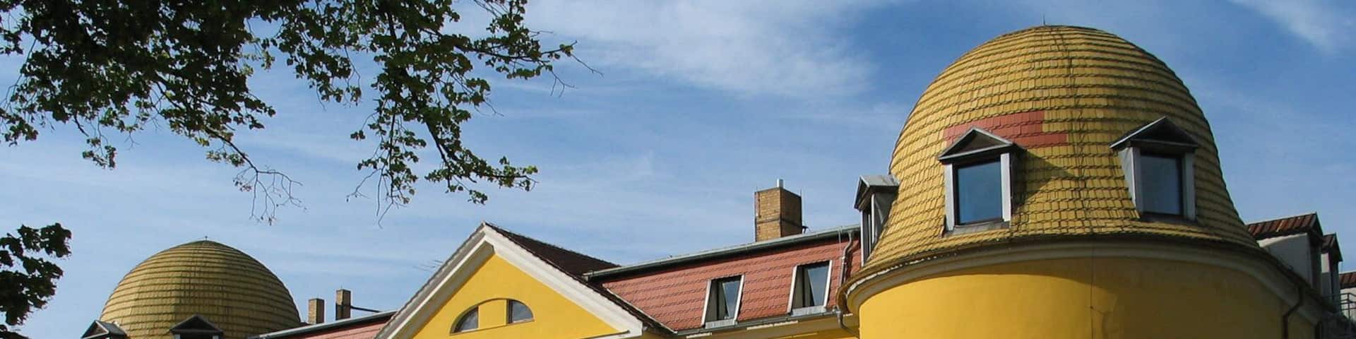 Former castle in Gebelzig, municipality of Hohendubrau, east Saxony, Germany. Today the building contains the “Elementary School Hohendubrau”.