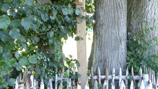 This is a photograph of an architectural monument. It is on the list of cultural monuments of Bayern, no. D-7-78-111-6