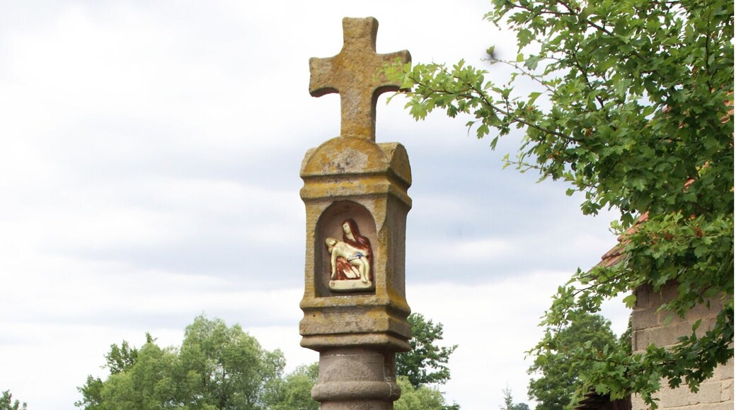 Wayside shrine in Hofstädten at the corner of Ruhbornstraße and Meisenweg
