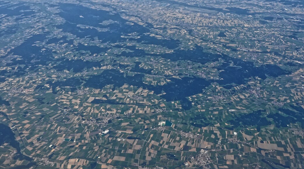 Bilder vom Flug -Rom-Düsseldorf-Hamburg 2013 Dieses Foto entstand in Zusammenarbeit mit Stadtbesichtigungen.de Die Seiten Stadtbesichtigungen.de, der dazugehörige Reise Blog sowie die Facebookseite: Stadtbesichtigungen Rom dürfen dieses Bild für Ihre Veröffentlichungen ohne den Hinweis auf Wikipedia, Commons bzw der Lizenz verwenden. Die Verantwortlichen habe von mir (Ra Boe) die Originaldaten zur freien Verfügung übermittelt bekommen.