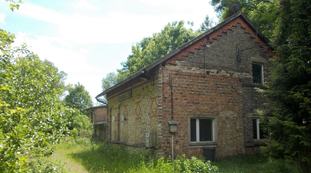 Former Esperstedt-Süd train station in Kuckenburg (Obhausen, district: Saalekreis, Saxony-Anhalt)
