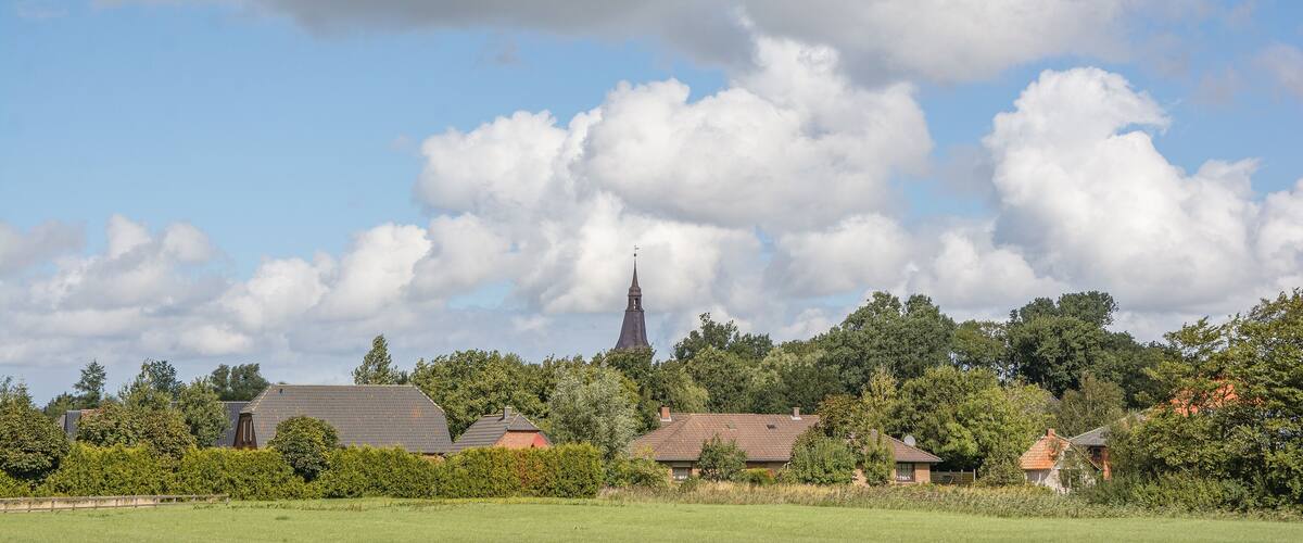 der Ort Tetenbüll auf der Halbinsel Eiderstedt,Nordfriesland,SH,Deutschland