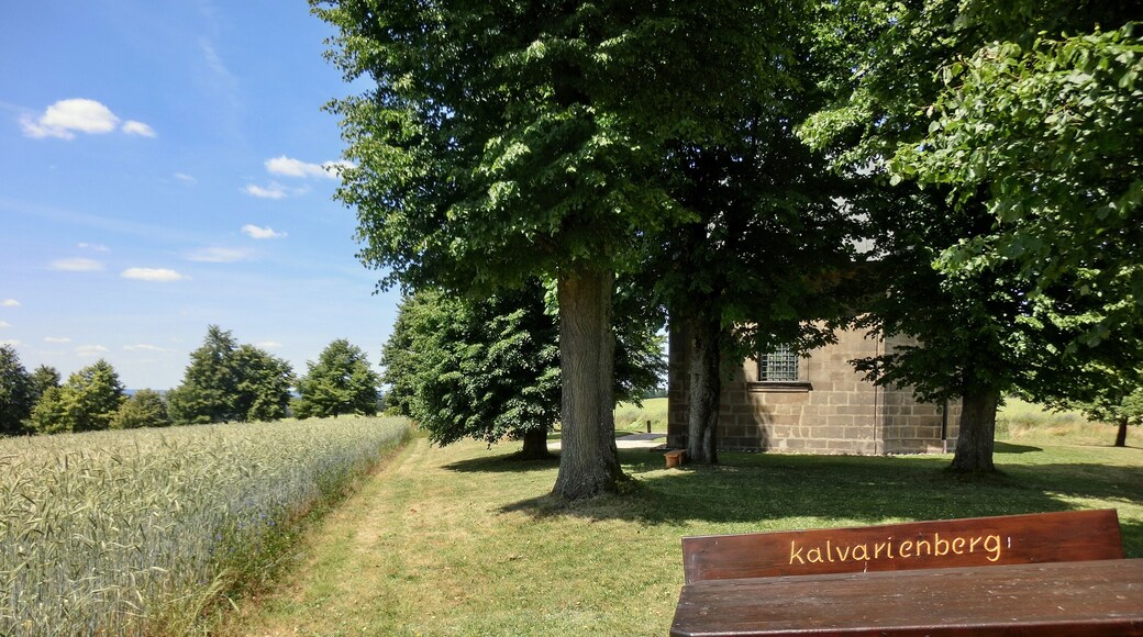 Rastplatz mit Kapelle
