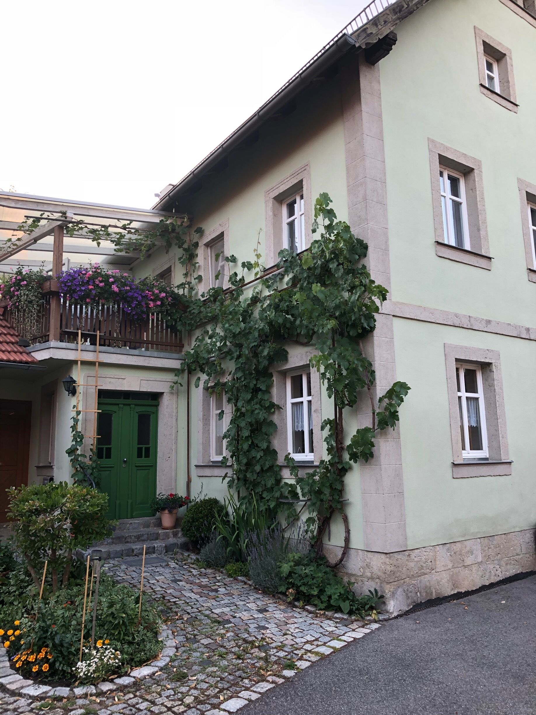 Pretty fine building 