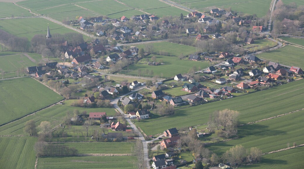 Fotoflug von Nordholz-Spieka nach Oldenburg und Papenburg This photo was taken by Alchemist-hp. If you use one of my photos, an email (account needed) or a message or direct to: my email account would be greatly appreciated. Please note the license terms. Other licensing terms can get discussed, too. This file is copyrighted and has been released under a license which is incompatible with Facebook's licensing terms. It is not permitted to upload this file to Facebook.