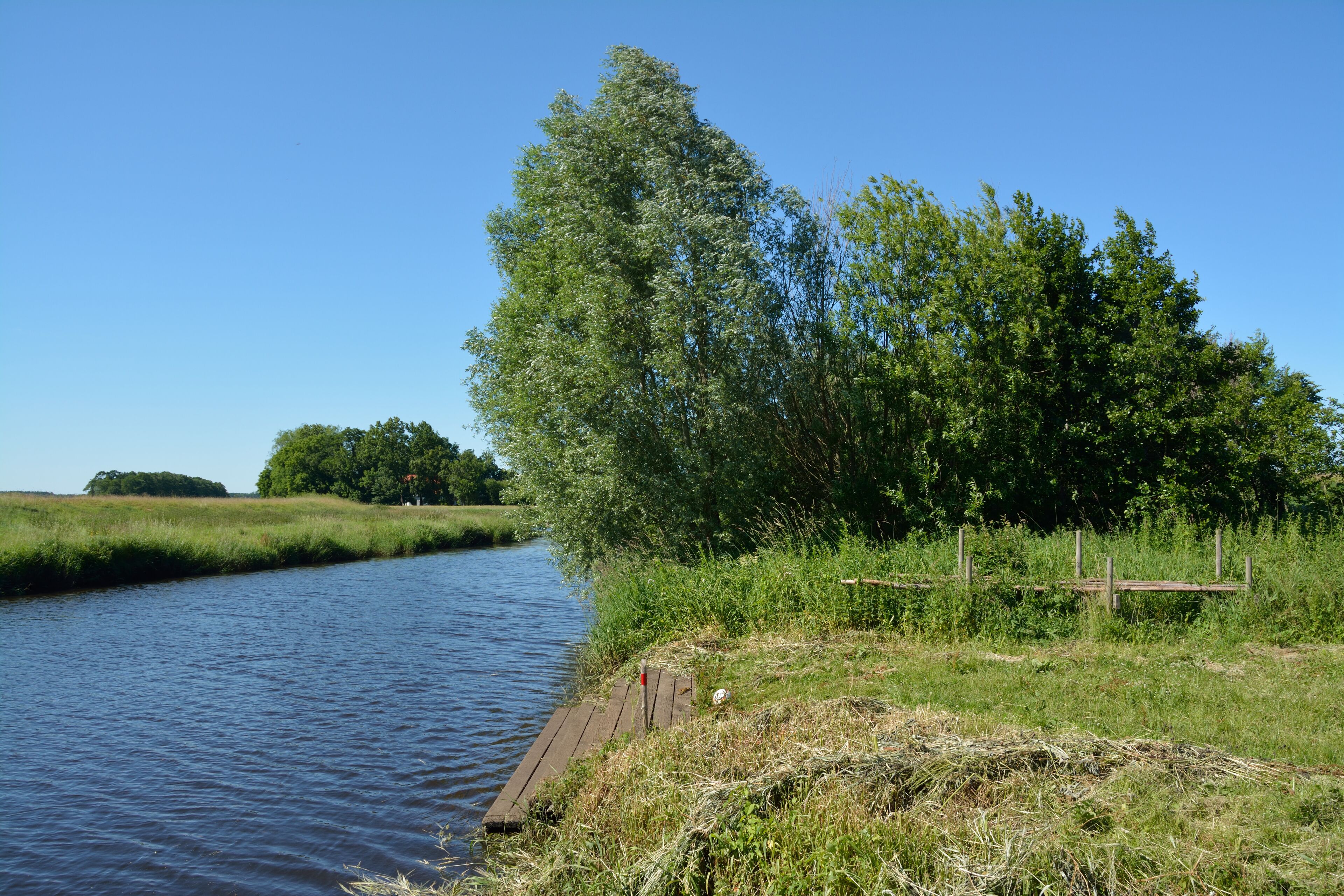 Impression am Störhafen in Wittenbergen Kanurastplatz