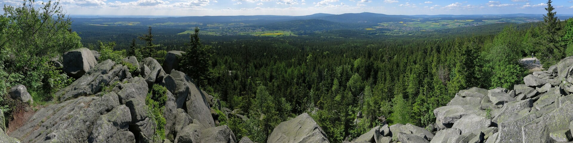 View from the summit of Kösseine into the High Fichtel mountains