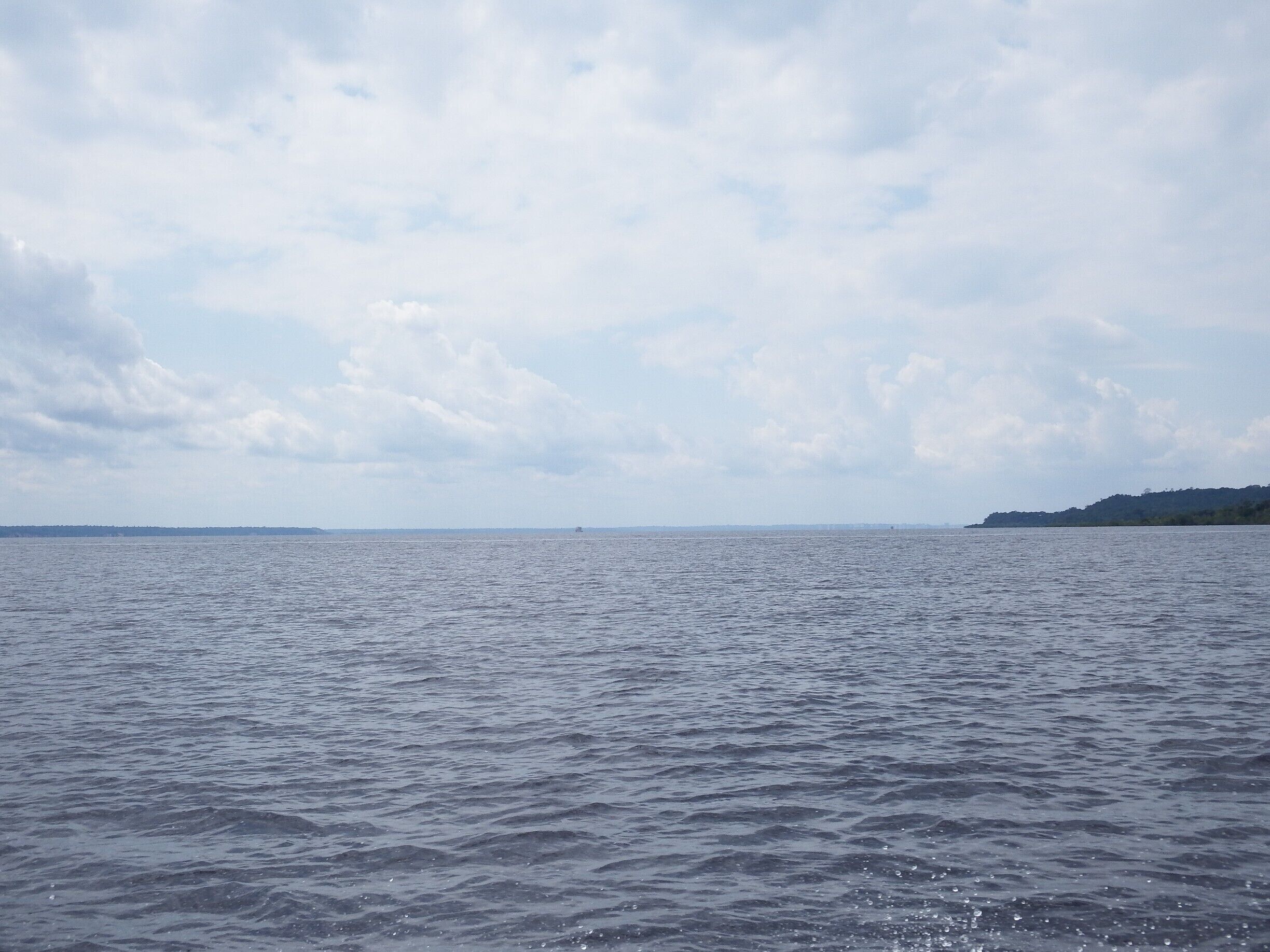Gigantesco Rio Amazonas. #River #TakeAHike