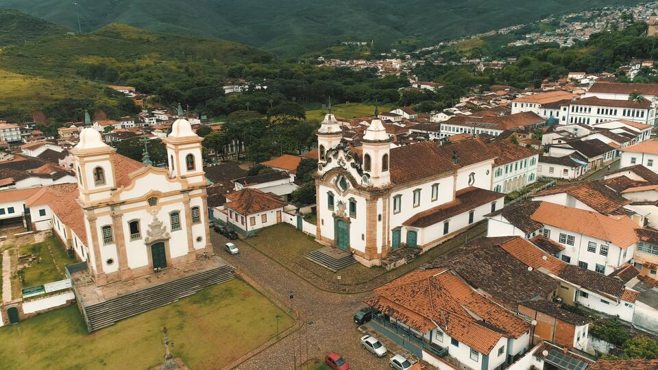 Aerial images of sister churches in the historic city of Mariana - MG