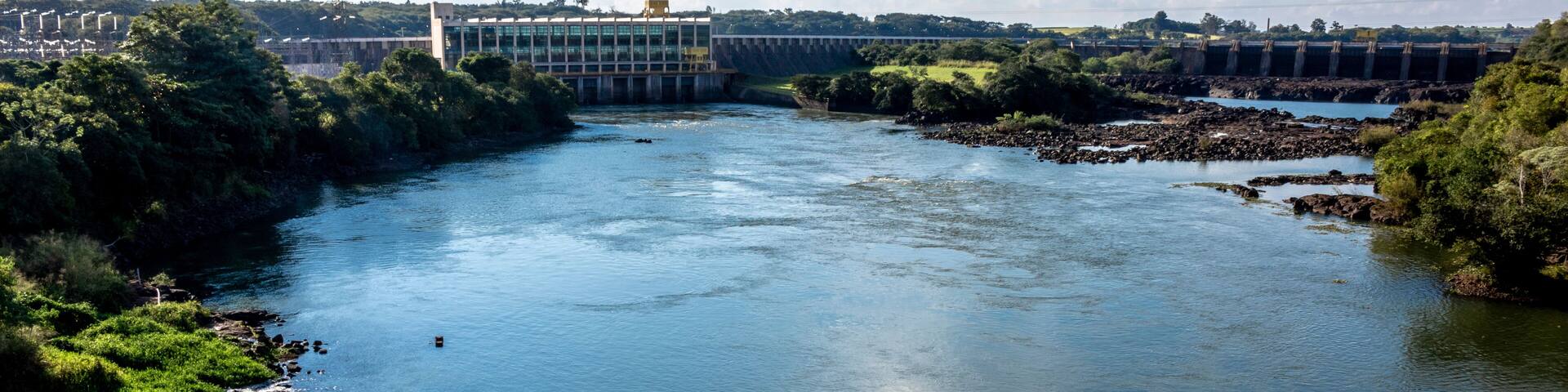 Salto Grande Hydroelectric Plant is located on the Paranapanema River between the municipalities of Salto Grande and Cambara