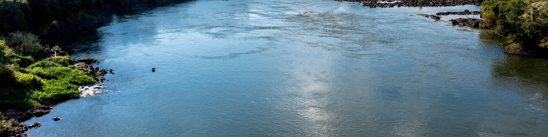 Salto Grande Hydroelectric Plant is located on the Paranapanema River between the municipalities of Salto Grande and Cambara