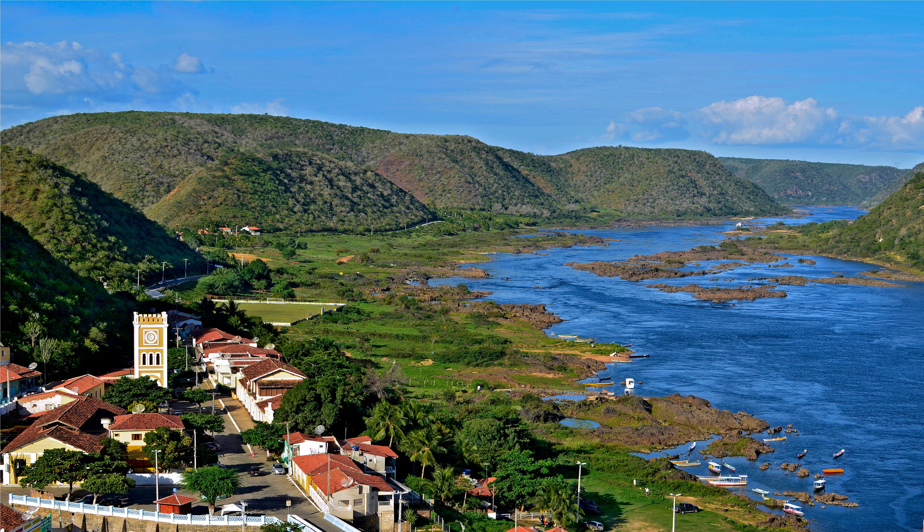 Cidade de Piranhas e Rio Sao Francisco. Alagoas.