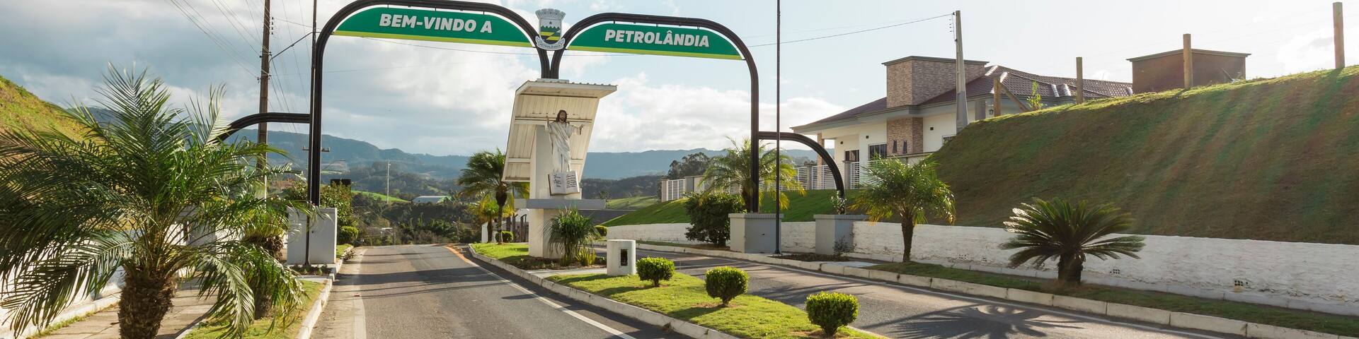 Welcome portal at the entrance to the city of Petrolândia in Santa Catarina