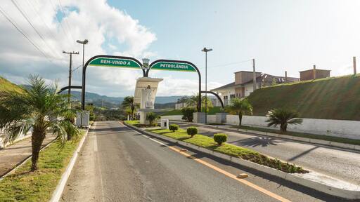 ペトロランディア