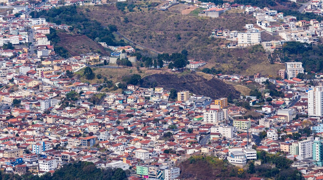 Vista aérea do Mirante Santa Rita - POÇOS DE CALDAS, MG, BRAZIL - JULY 19, 2023: View of the Santa Rita de Poços de Caldas Viewpoint from the São Domingos Mountain Range.