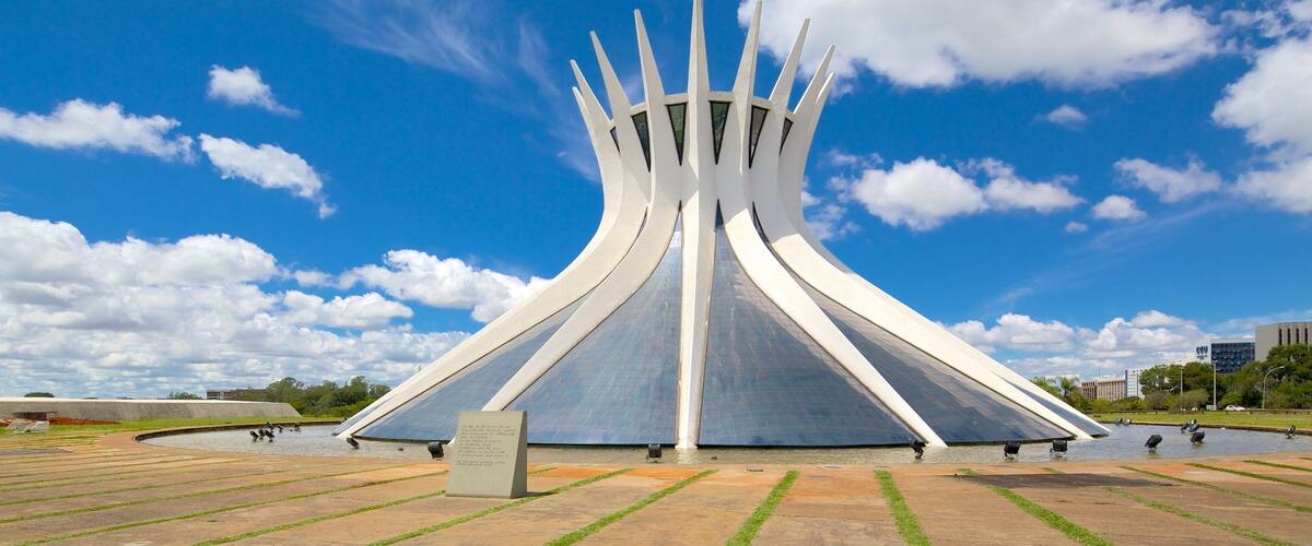 Brasilia showing a church or cathedral, modern architecture and religious aspects