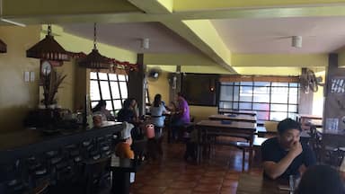 Best crispy pata in the whole laguna. Must try!