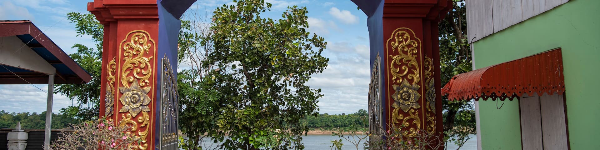 THAILAND UBON RATCHATHANI KHEMARAT WAT OUP MUNG