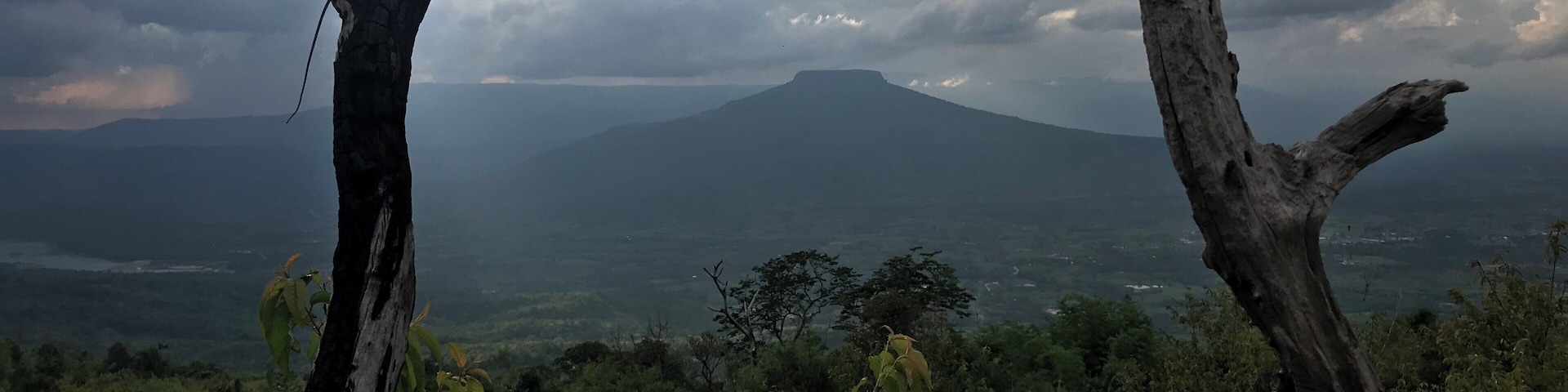 Phu Pa Poh "Fuji Muang Loei" Located at Ban Pha Wai, Puan Phu Sub-district, Nong Hin District, Loei Province, Thailand. Viewpoint high 900 meters above sea level. Can see the "Phu Hor" Looks like a mountain top cut, resemble mount Fujiyama in Japan.
#Trovember #PhuPaPoh #FujiMuangLoei #PhuHor #Loei #Thailand