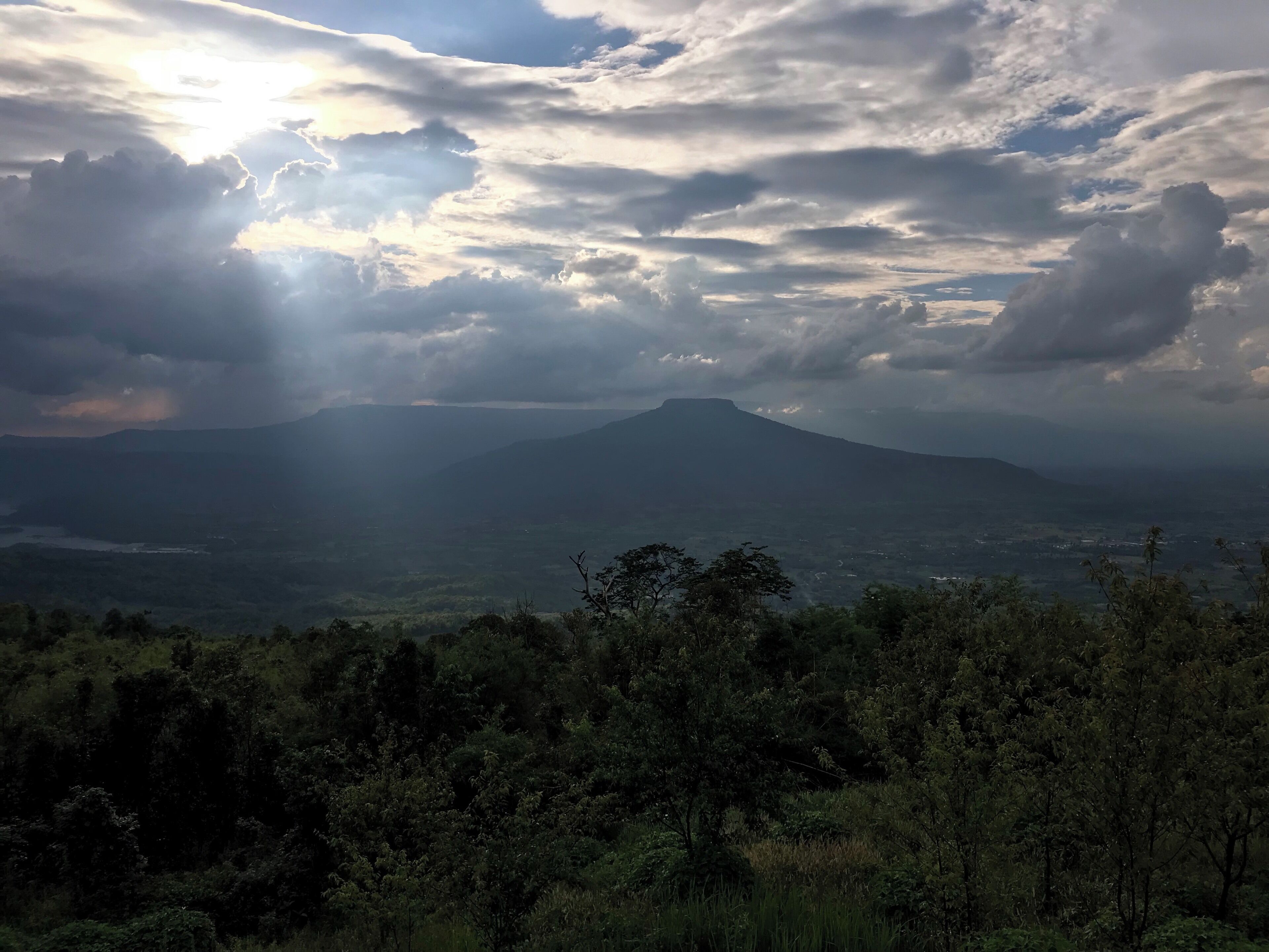 Phu Pa Poh "Fuji Muang Loei" Located at Ban Pha Wai, Puan Phu Sub-district, Nong Hin District, Loei Province, Thailand. Viewpoint high 900 meters above sea level. Can see the "Phu Hor" Looks like a mountain top cut, resemble mount Fujiyama in Japan.
#Trovember #PhuPaPoh #FujiMuangLoei #PhuHor #Loei #Thailand