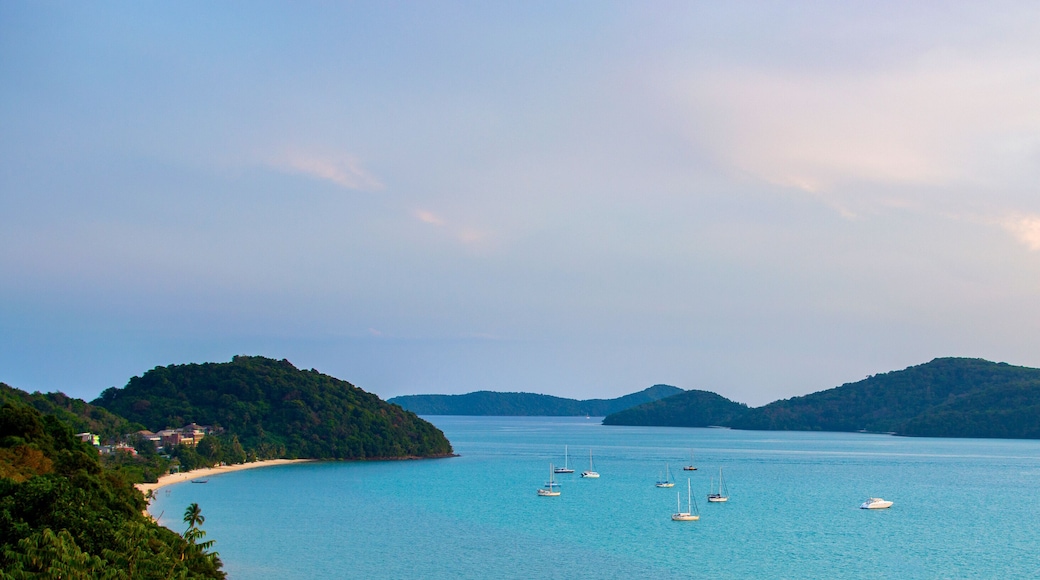 Beautiful Phuket view from Khao-Khad Views Tower, enjoy the 360-degree view such as Chalong bay, Panwa cape, Sire island, Bon island, tiny and large islands around Phuket including Phuket city