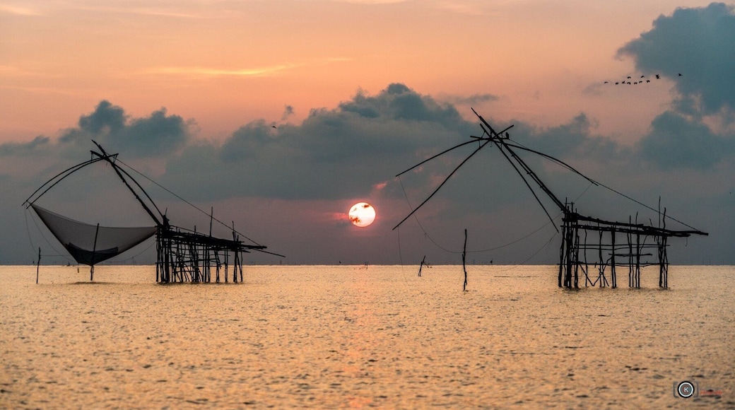 Morning Phatthalung II 八大龍 Phatthalung - Thailand
"人生過客匆匆,相機抓住每個剎那,與我擦肩而過的人和事"