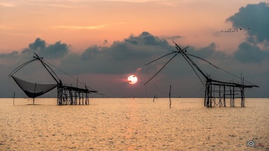 Morning Phatthalung II 八大龍 Phatthalung - Thailand
"人生過客匆匆,相機抓住每個剎那,與我擦肩而過的人和事"