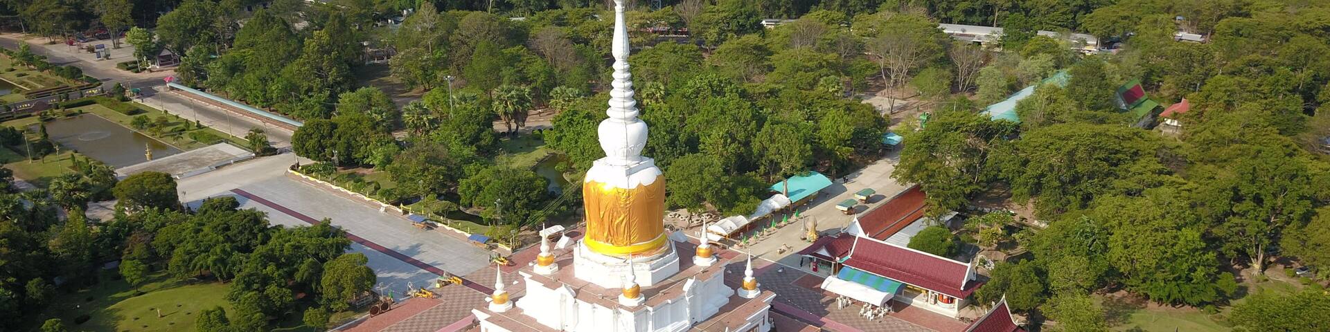 Phra That Nadun is a place of worship for Thai Buddhists.
